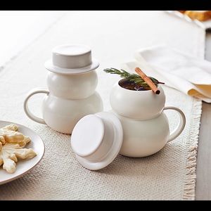 POTTERY BARN LIDDED SNOWMAN MUG NEW